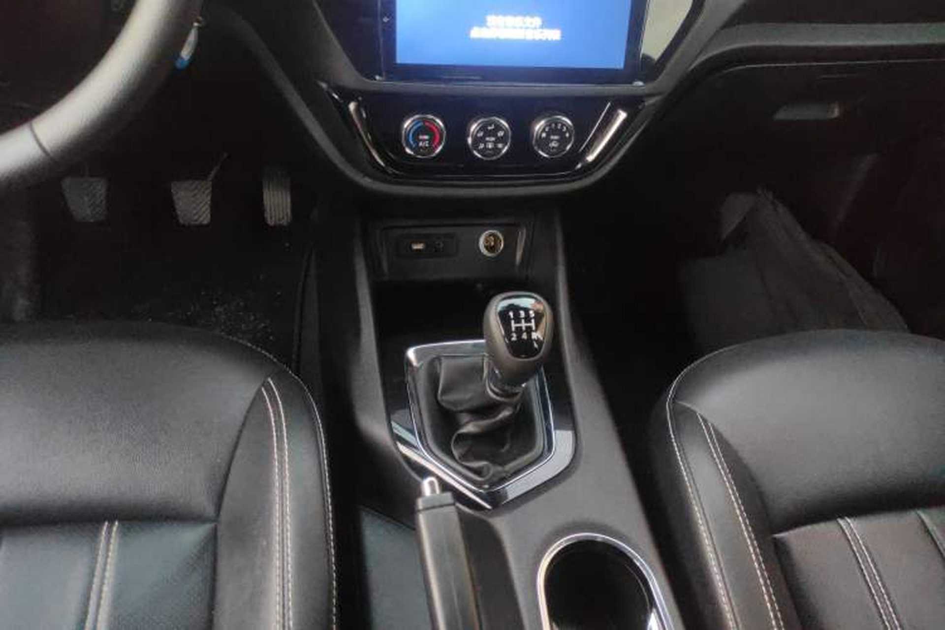 Used Soueast DX3 2019 1.5L Manual Luxury Model China VI Standard Gear Lever