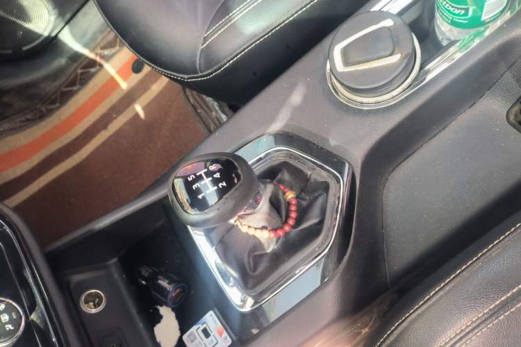 Used Soueast DX3 2019 1.5L Manual Luxury Version China V Standard Gear Lever