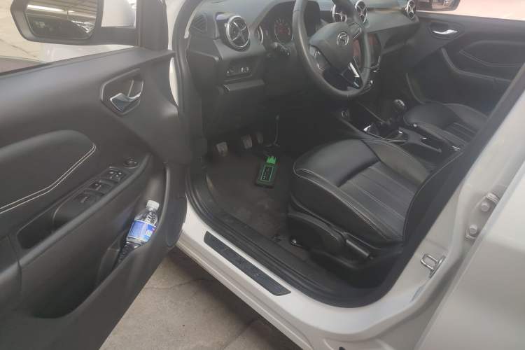 Used Soueast DX3 2019 1.5L Manual Luxury Model China VI Standard Driver Seat