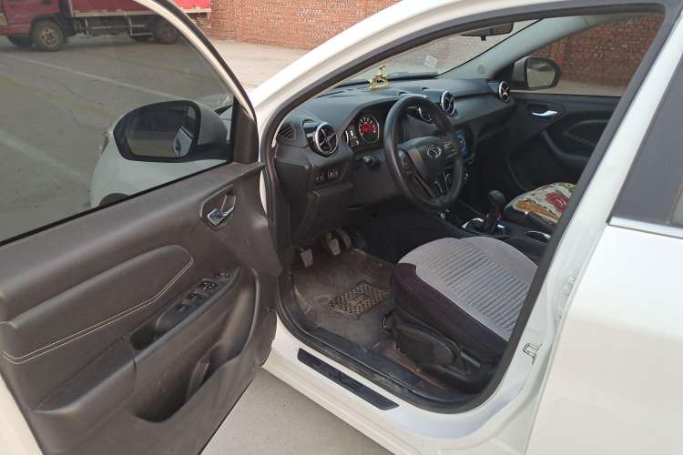 Used Soueast DX3 2019 1.5L Manual Luxury Model China VI Standard Driver Seat