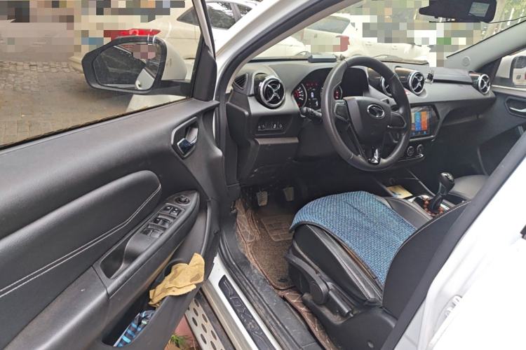 Used Soueast DX3 2019 1.5L Manual Luxury Model China VI Standard Driver Seat
