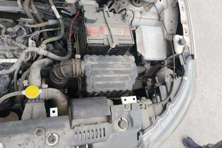 Used Soueast DX3 2019 1.5L Manual Luxury Model China V Standard Engine Bay Left