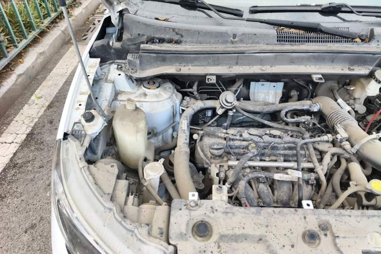 Used Soueast DX3 2019 1.5T CVT Luxury Version China V Standard Engine Bay Right