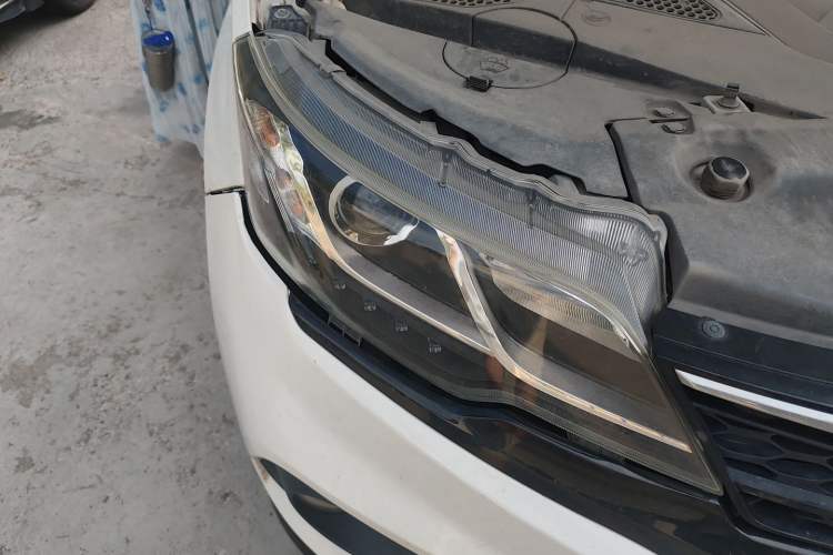 Used Soueast DX3 2019 1.5T CVT Luxury Version China V Standard Exterior 6