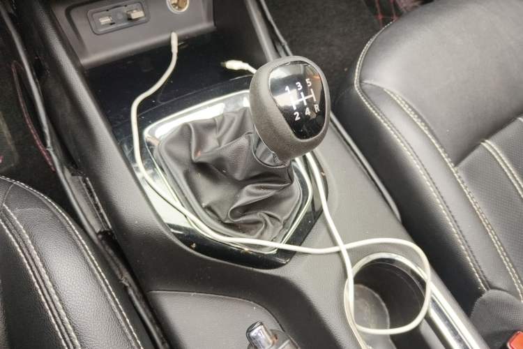 Used Soueast DX3 2019 1.5L Manual Luxury Model China V Standard Gear Lever