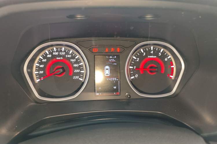 Used Soueast DX3 2019 1.5L Manual Luxury Model China VI Standard Instrument Cluster