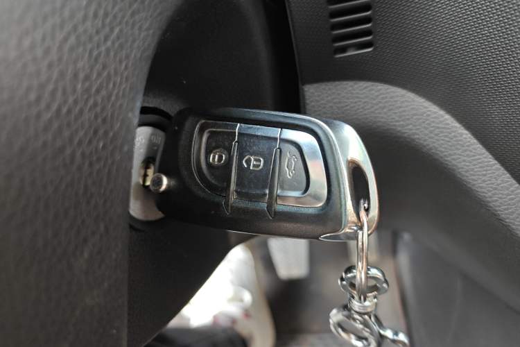 Used Soueast DX3 2019 1.5L Manual Luxury Version China V Standard Interior 1