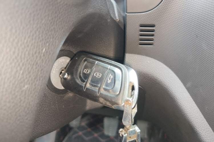 Used Soueast DX3 2019 1.5L Manual Luxury Model China V Standard Interior 1