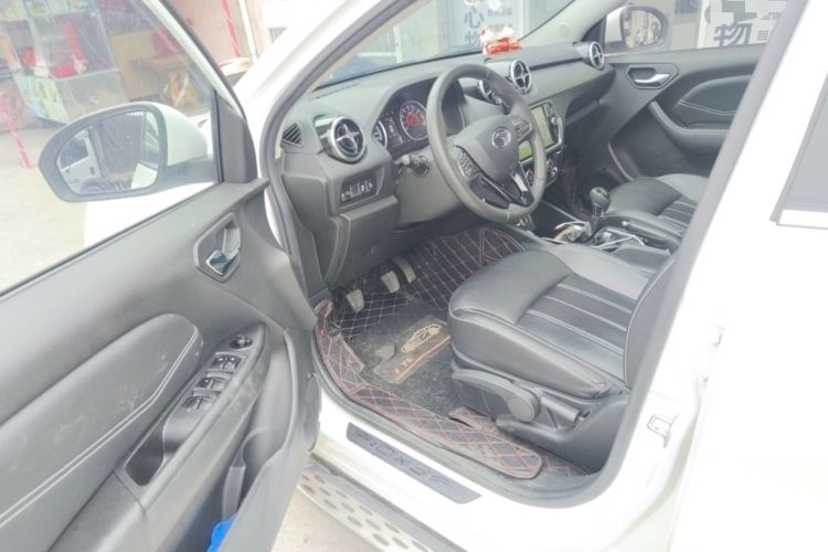 Used Soueast DX3 2019 1.5L Manual Luxury Model China V Standard Interior 3