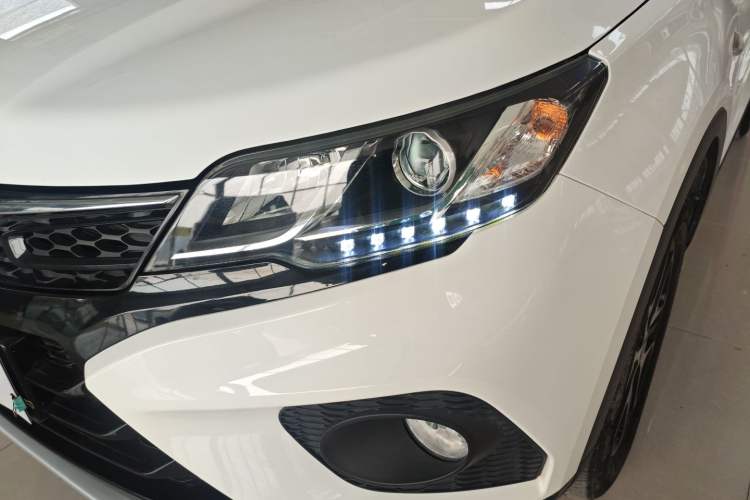 Used Soueast DX3 2019 1.5L Manual Luxury Model China VI Standard Left Front Headlight