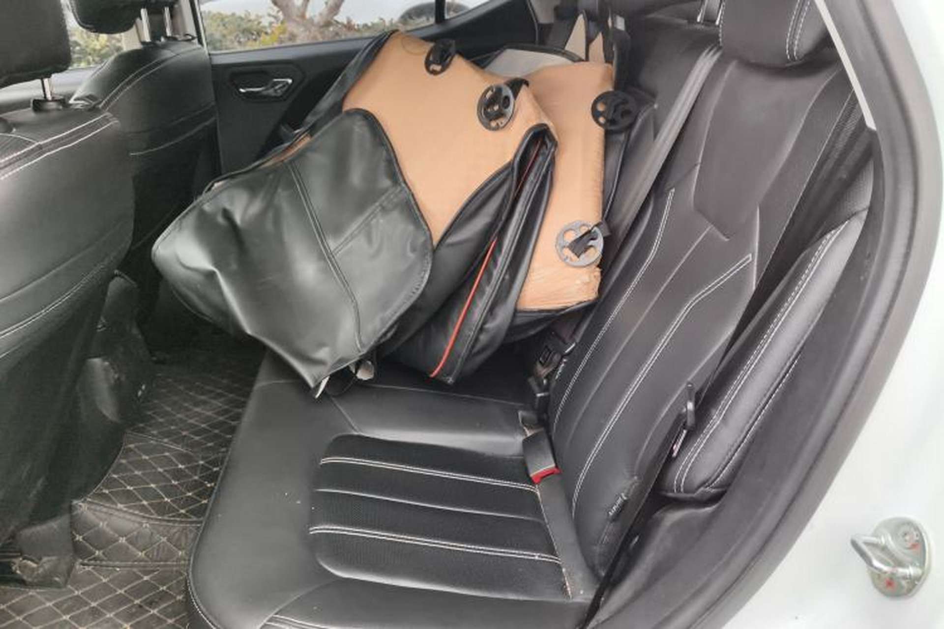 Used Soueast DX3 2019 1.5T CVT Luxury Version China V Standard Left Rear Seat