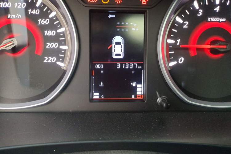 Used Soueast DX3 2019 1.5L Manual Luxury Model China VI Standard Odometer Close Up