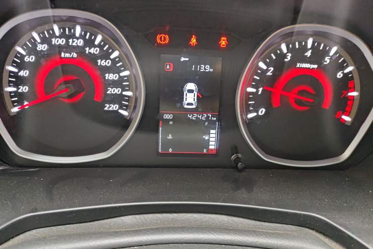 Used Soueast DX3 2019 1.5L Manual Luxury Model China VI Standard Odometer Close Up