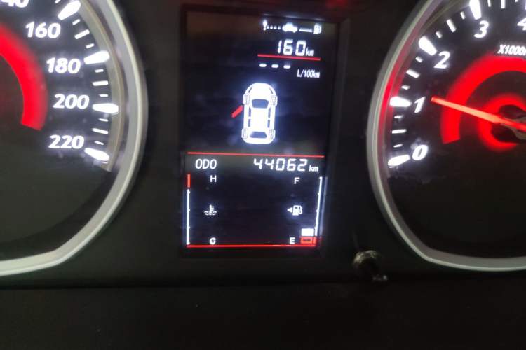 Used Soueast DX3 2019 1.5L Manual Luxury Model China VI Standard Odometer Close Up