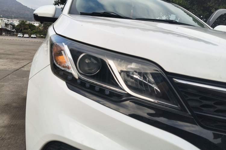 Used Soueast DX3 2019 1.5T CVT Luxury Version China VI Standard Right Front Headlight