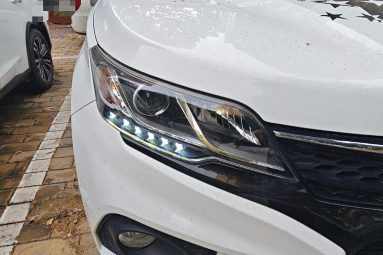 Used Soueast DX3 2019 1.5L Manual Luxury Model China VI Standard Right Front Headlight