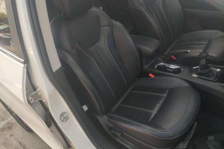 Used Soueast DX3 2019 1.5L Manual Luxury Model China VI Standard Right Front Seat