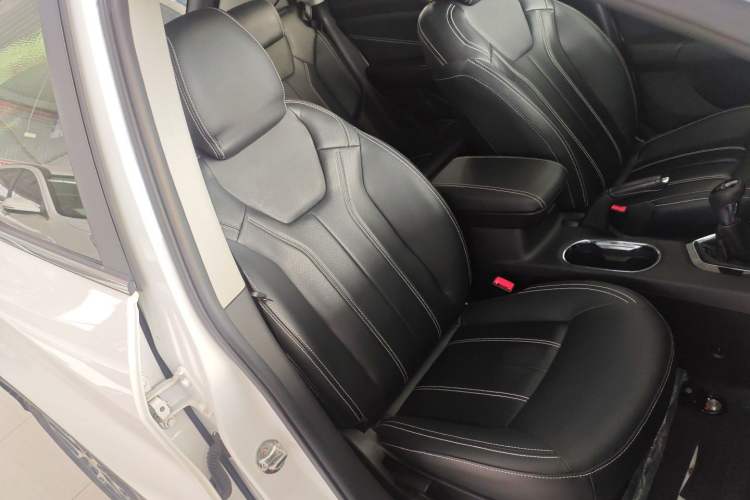 Used Soueast DX3 2019 1.5L Manual Luxury Model China VI Standard Right Front Seat