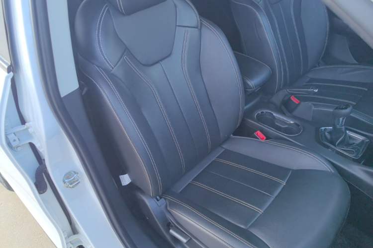 Used Soueast DX3 2019 1.5L Manual Luxury Model China VI Standard Right Front Seat