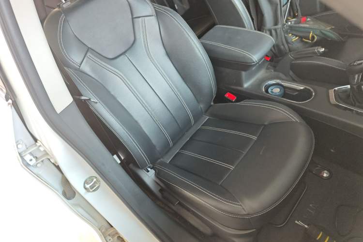 Used Soueast DX3 2019 1.5L Manual Luxury Model China VI Standard Right Front Seat