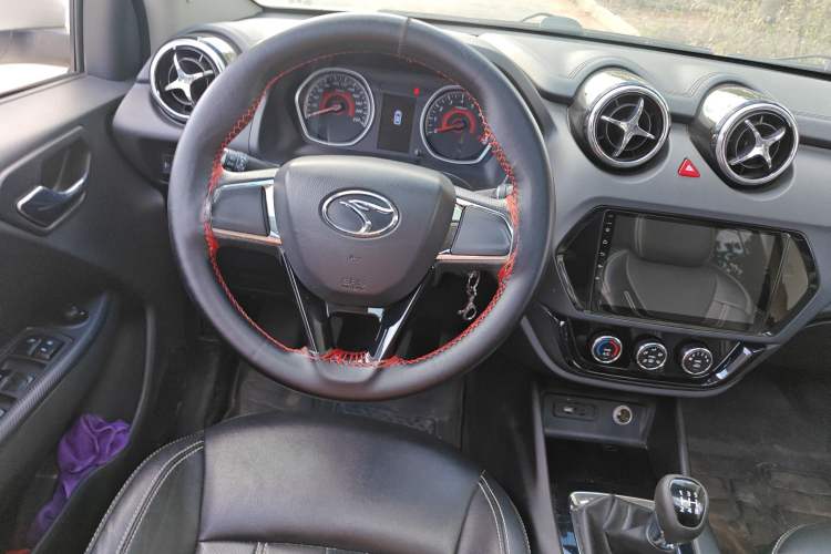Used Soueast DX3 2019 1.5L Manual Luxury Version China V Standard Steering Wheel