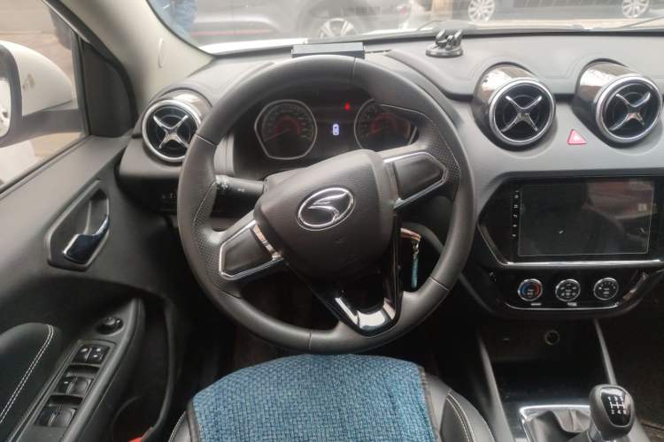 Used Soueast DX3 2019 1.5L Manual Luxury Model China VI Standard Steering Wheel