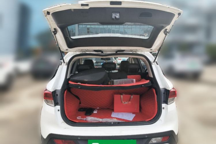 Used Soueast DX3 2019 1.5T CVT Luxury Version China VI Standard Trunk