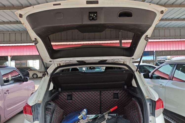 Used Soueast DX3 2019 1.5L Manual Luxury Model China VI Standard Trunk