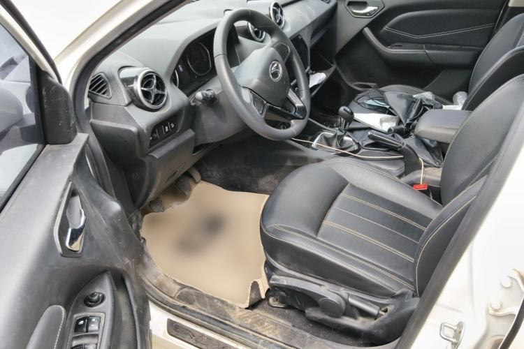 Used Soueast DX3 2022 1.5L Manual Luxury Version Driver Seat