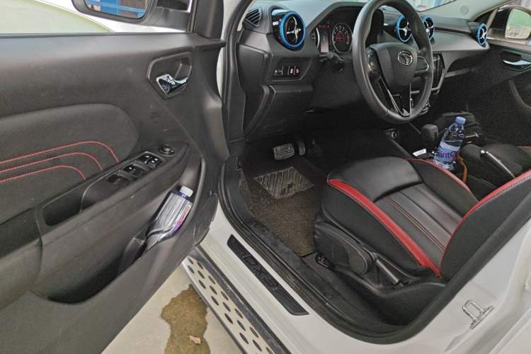 Used Soueast DX3 2022 1.5T CVT PLUS Driver Seat