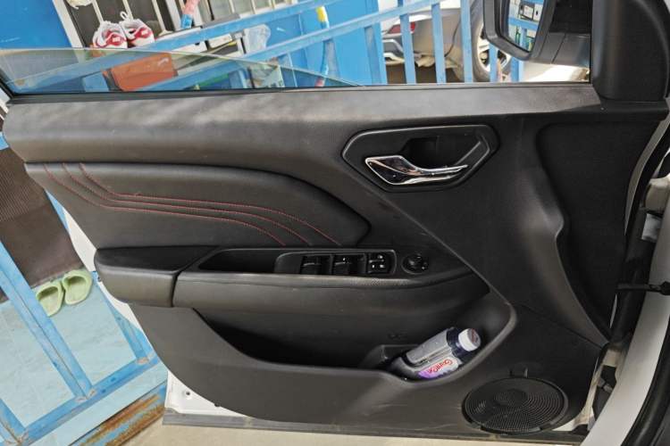 Used Soueast DX3 2022 1.5T CVT PLUS Left Front Door Interior