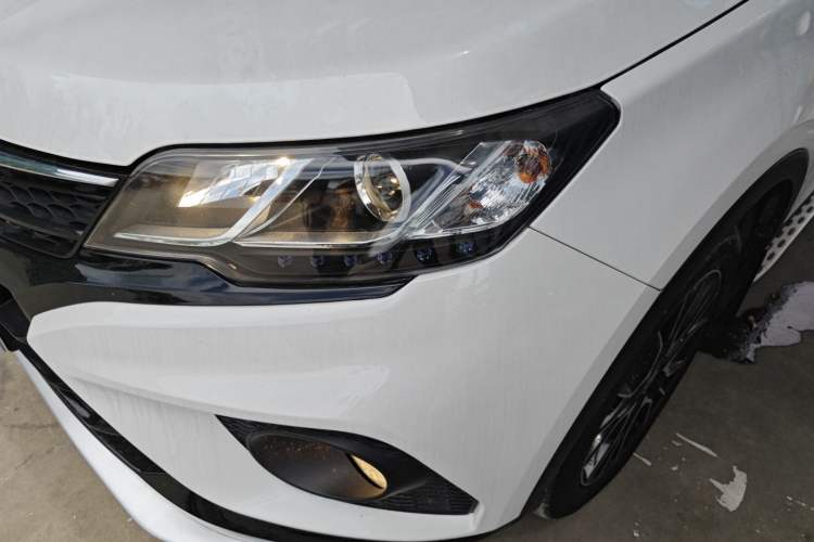 Used Soueast DX3 2022 1.5T CVT PLUS Left Front Headlight