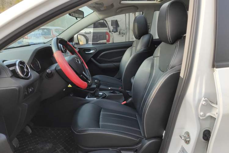 Used Soueast DX3 2022 1.5L Manual Luxury Version Left Front Seat