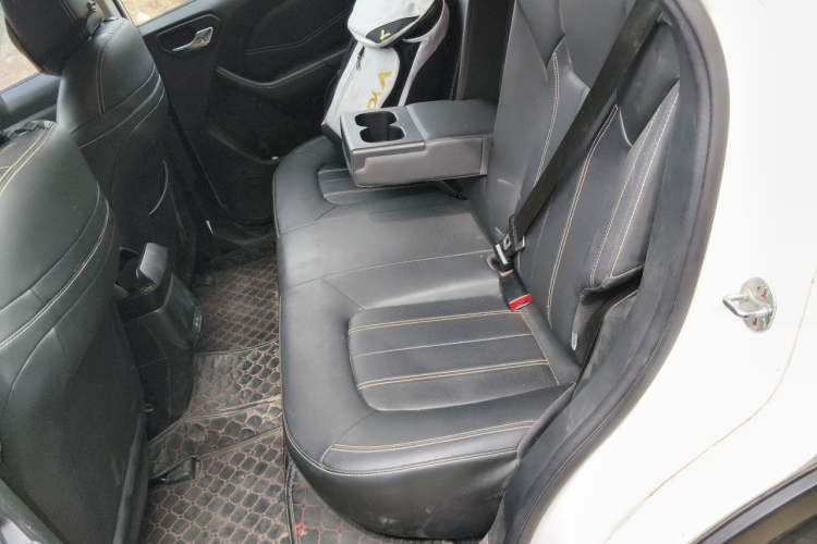 Used Soueast DX3 2022 1.5L Manual Luxury Version Left Rear Seat