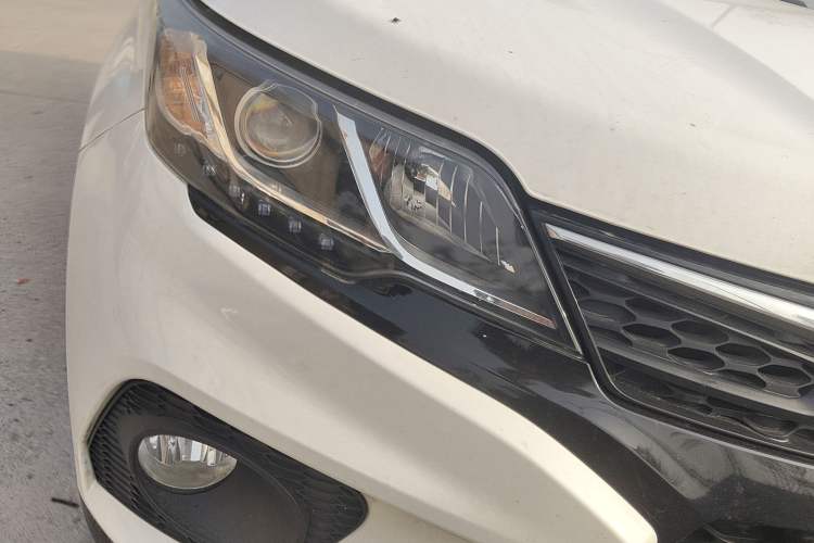 Used Soueast DX3 2022 1.5T CVT PLUS Right Front Headlight