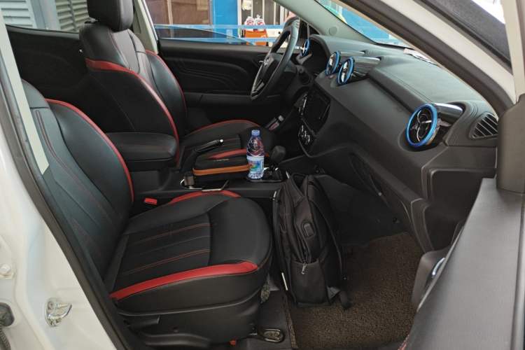 Used Soueast DX3 2022 1.5T CVT PLUS Right Front Seat