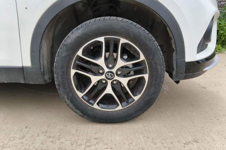 Used Soueast DX3 2022 1.5L Manual Luxury Version Right Front Wheel Hub
