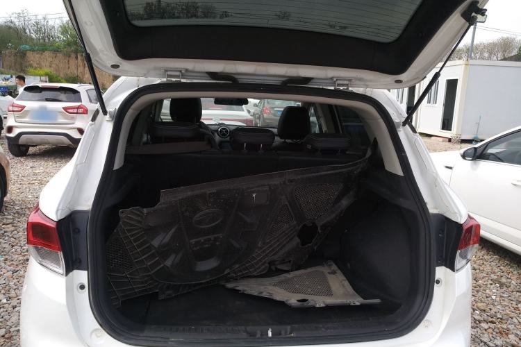 Used Soueast DX3 2022 1.5L Manual Luxury Version Trunk