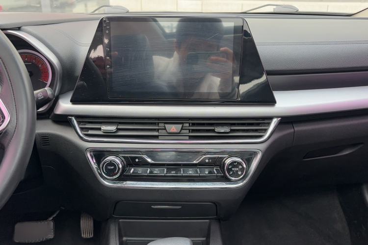 Used Soueast DX5 2019 1.5T CVT Luxury Version Audio And AC Panel