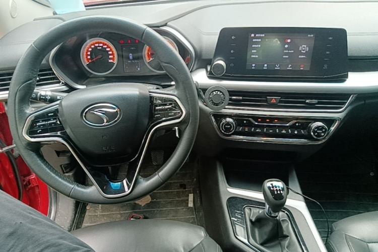 Used Soueast DX5 2019 1.5T Manual Luxury Model Center Console