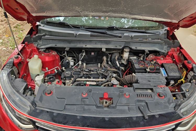 Used Soueast DX5 2019 1.5L Manual Luxury Version Engine Bay