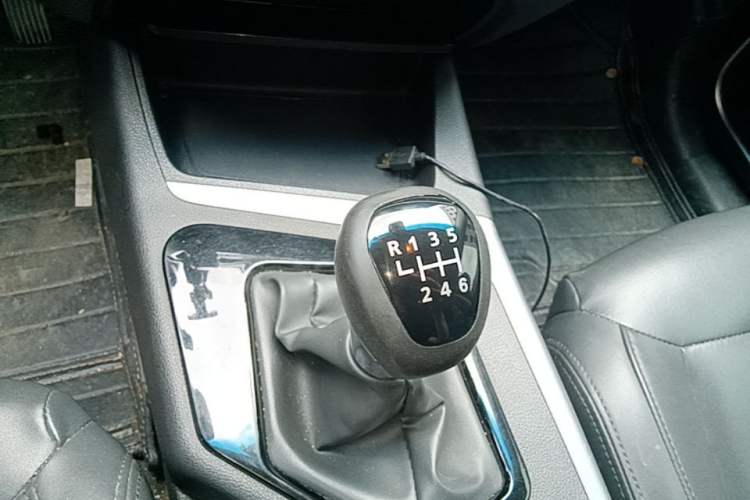 Used Soueast DX5 2019 1.5T Manual Luxury Model Gear Lever