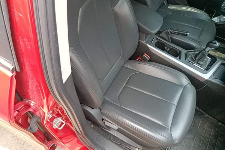 Used Soueast DX5 2019 1.5T Manual Luxury Model Right Front Seat