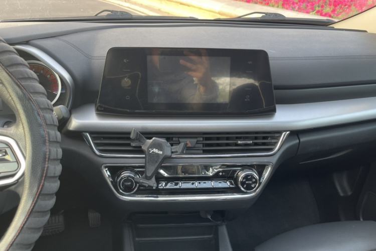 Used Soueast DX5 2019 1.5T CVT Luxury Model Audio And AC Panel