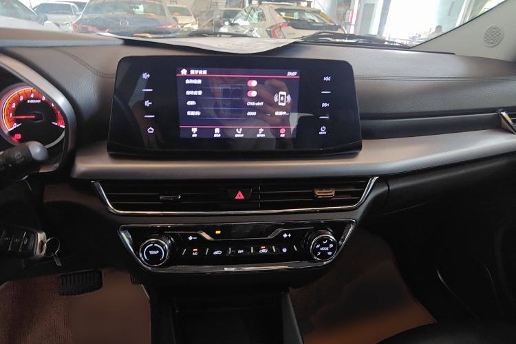 Used Soueast DX5 2019 1.5T CVT Luxury Model Audio And AC Panel