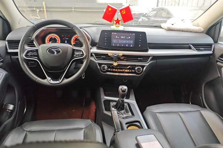 Used Soueast DX5 2019 1.5L Manual Luxury Version Center Console