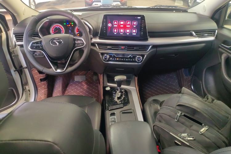 Used Soueast DX5 2019 1.5T CVT Luxury Version Center Console