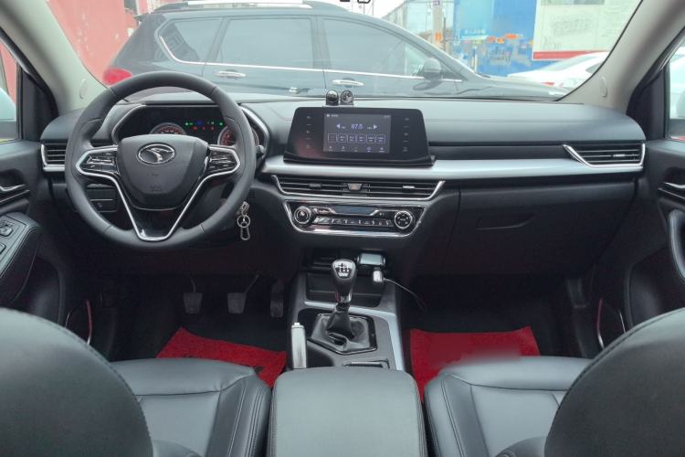 Used Soueast DX5 2019 1.5L Manual Luxury Version Center Console