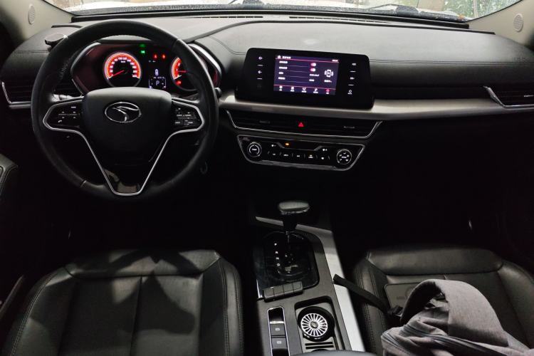 Used Soueast DX5 2019 1.5T CVT Luxury Model Center Console