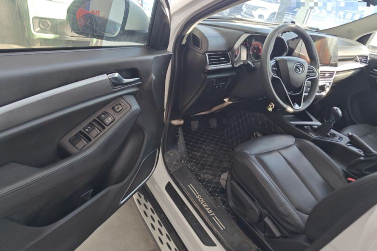 Used Soueast DX5 2019 1.5L Manual Luxury Version Driver Seat